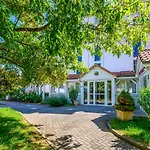 - Montagne Verte & Restaurant Louisiane מלון שטרסבורג