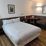 - Montagne Verte & Restaurant Louisiane 호텔