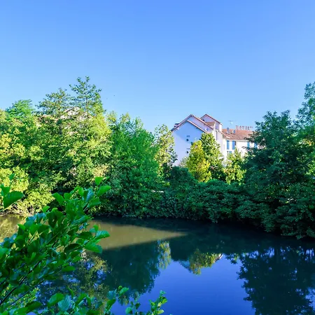 - Montagne Verte & Restaurant Louisiane ストラスブール