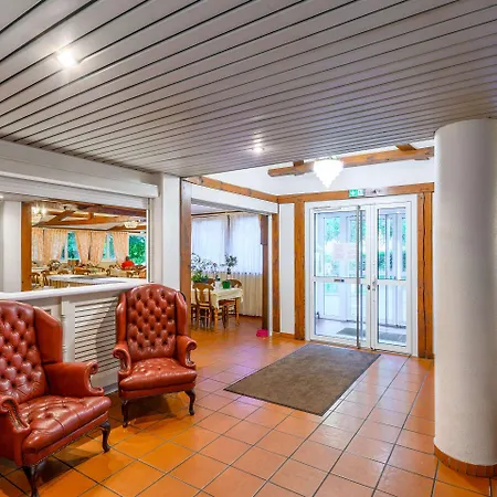 Hotel Hotel Strasbourg Montagne Verte & Restaurant - Free Parking
