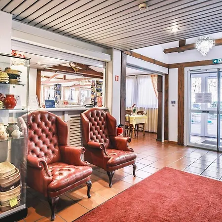 - Montagne Verte & Restaurant Louisiane ストラスブール