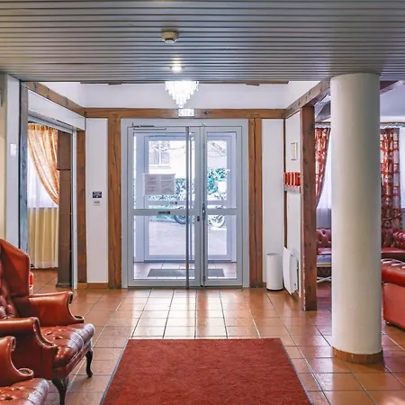Hotel Strasbourg Montagne Verte & Restaurant - Free Parking Štrasburk