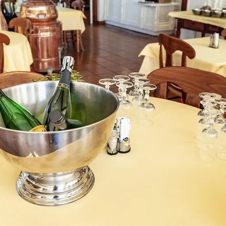 Hotel - Montagne Verte & Restaurant Louisiane 2*