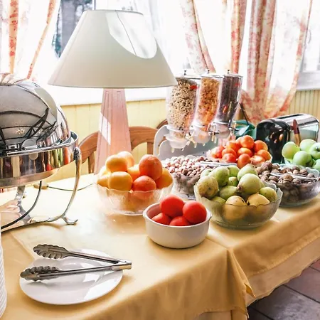Hotel Strasbourg Montagne Verte & Restaurant - Free Parking