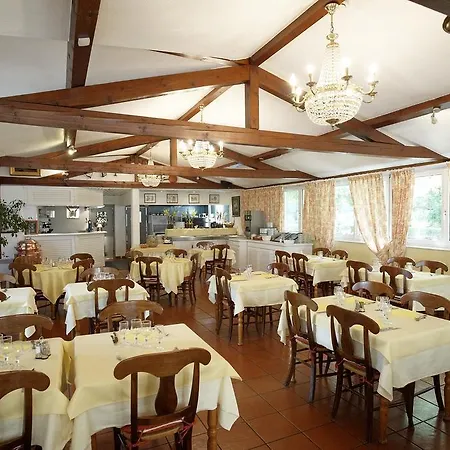 Comfort - Montagne Verte&restaurant Louisiane Hotel
