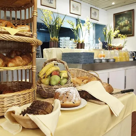 Hotel Strasbourg Montagne Verte & Restaurant - Free Parking Hotel 2*