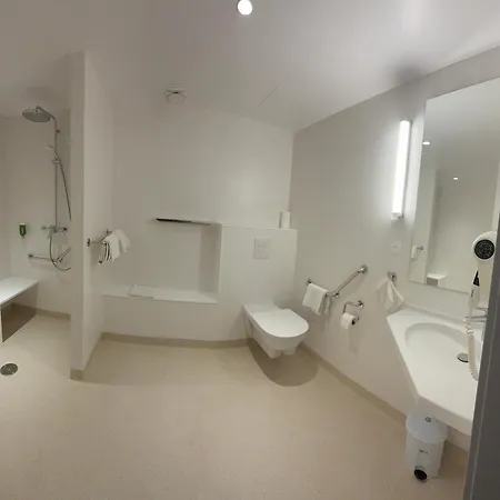 - Montagne Verte & Restaurant Louisiane ホテル 2*