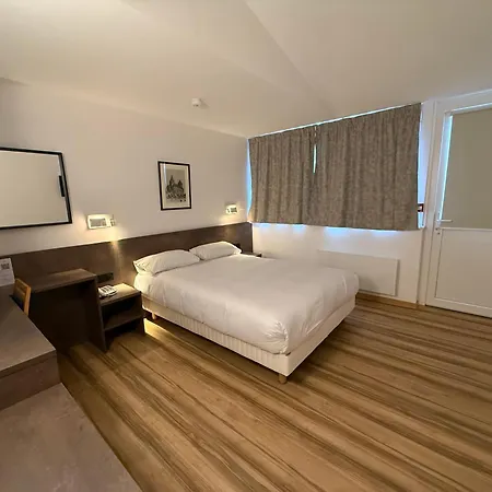 Comfort - Montagne Verte&restaurant Louisiane Hotel 2*