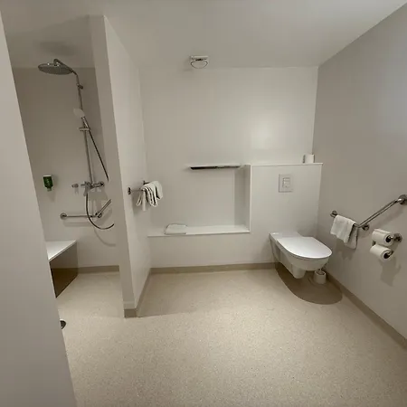 - Montagne Verte & Restaurant Louisiane ストラスブール