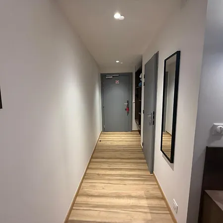 Hotel Hotel Strasbourg Montagne Verte & Restaurant - Free Parking