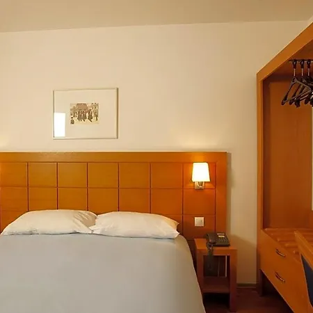 - Montagne Verte & Restaurant Louisiane 2* Strasburg