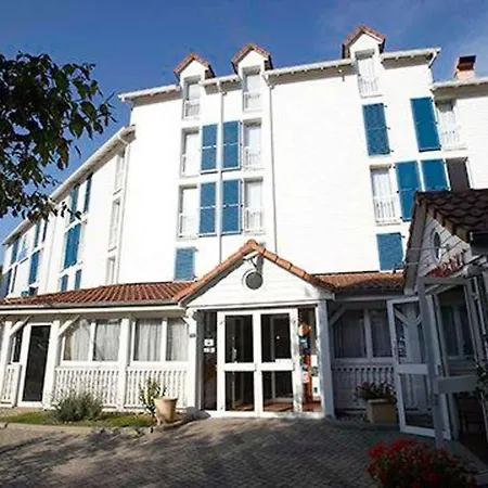 Hotel Strasbourg Montagne Verte & Restaurant - Free Parking 2*
