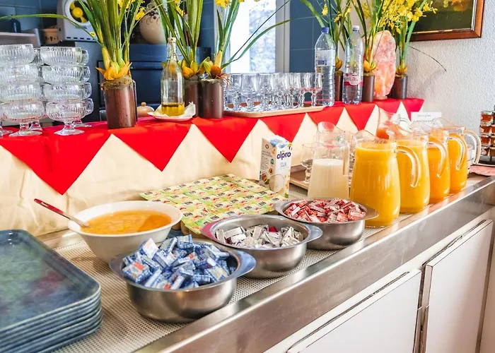 - Montagne Verte & Restaurant Louisiane 2*