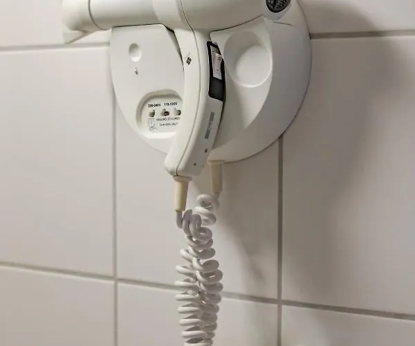 - Montagne Verte & Restaurant Louisiane 2*