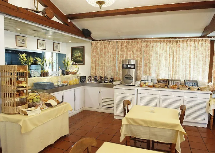 - Montagne Verte & Restaurant Louisiane Hotel Strasbourg