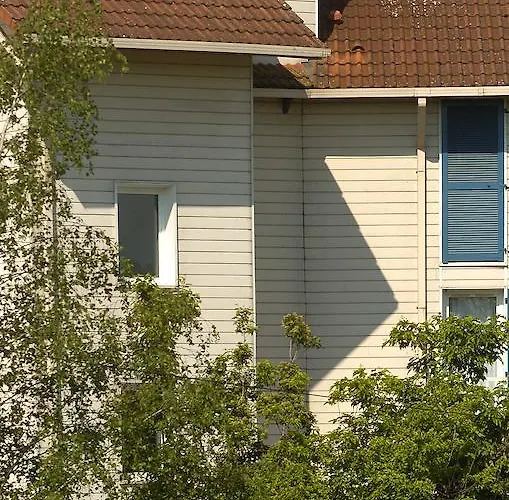 Hotel - Montagne Verte & Restaurant Louisiane 2*