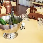 Hotel - Montagne Verte & Restaurant Louisiane 2*