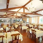 - Montagne Verte & Restaurant Louisiane Hotel 2*
