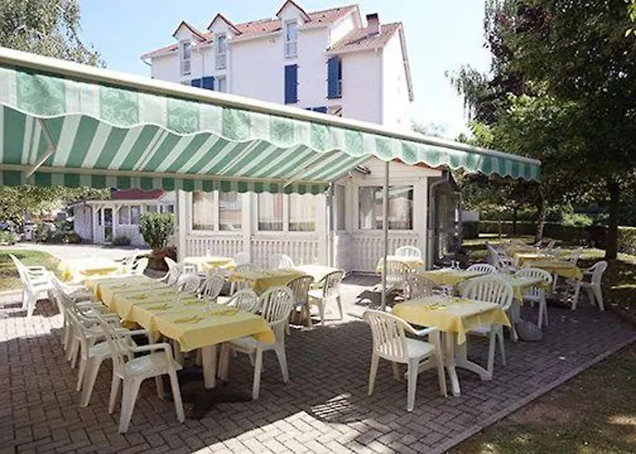 - Montagne Verte & Restaurant Louisiane