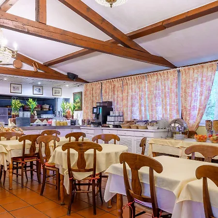 Hotell - Montagne Verte & Restaurant Louisiane Strasbourg