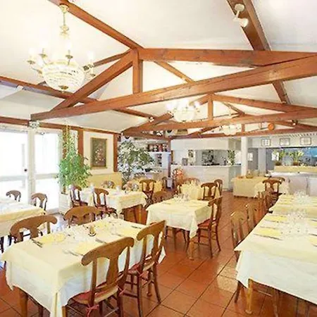 Hotell - Montagne Verte & Restaurant Louisiane Strasbourg