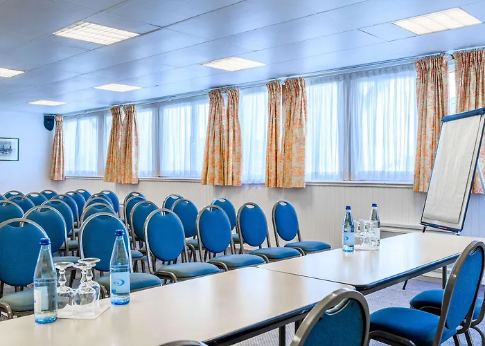 - Montagne Verte & Restaurant Louisiane Otel 2*