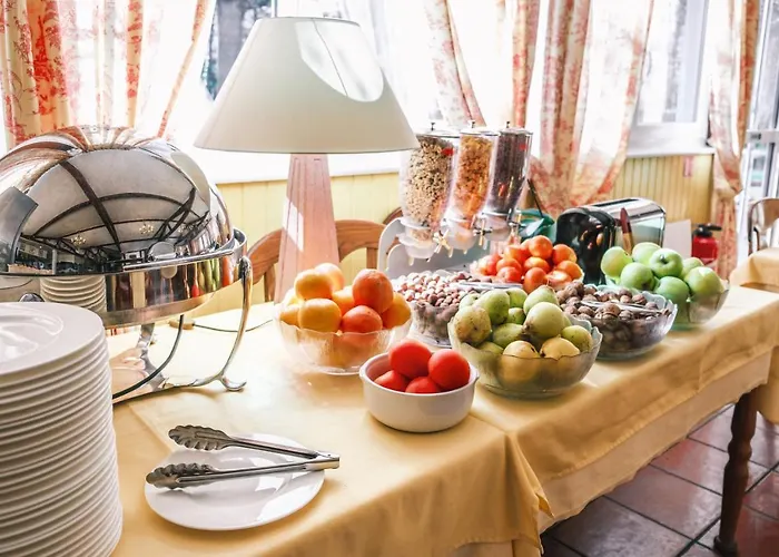 - Montagne Verte & Restaurant Louisiane