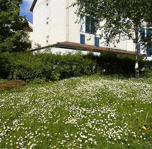 - Montagne Verte & Restaurant Louisiane